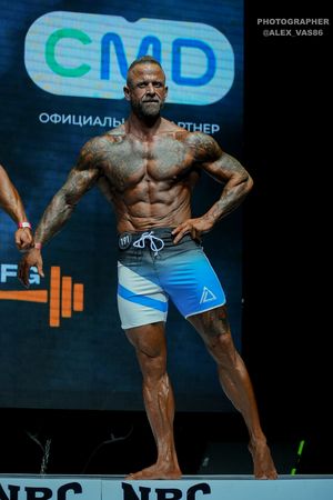 MEN'S PHYSIQUE +179
